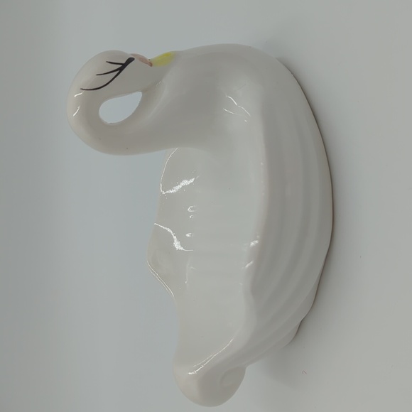 Vintage Swan Soap Dish 5 Inch White Shiny Ceramic Trinket Dish Decorative - Picture 2 of 11